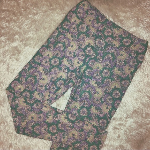 LuLaRoe Outfit Unicorn Julia Dress + Leggings - Picture 3 of 8